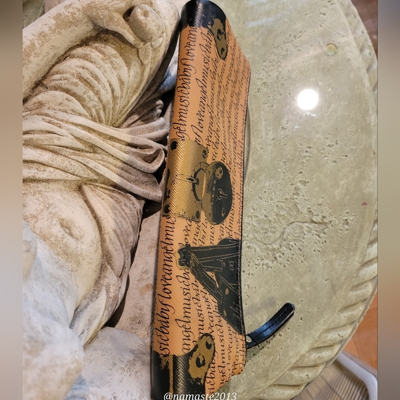 L.A.M.B. Gwen Stefani Trompe L'oeil Script Fold Over Clutch Luxury Designer #576 - Picture 10 of 13